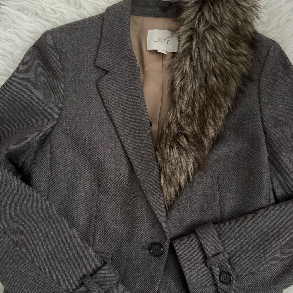 LOFT blazer w/ detachable faux fur collar grey/taupe herringbone tweed EUC Sz 8P - Picture 10 of 11